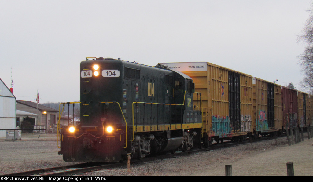 Ohio South Central Railroad (OSCR) 104